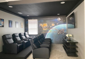 451-Luxury Villa wMovie Theater and Arcade